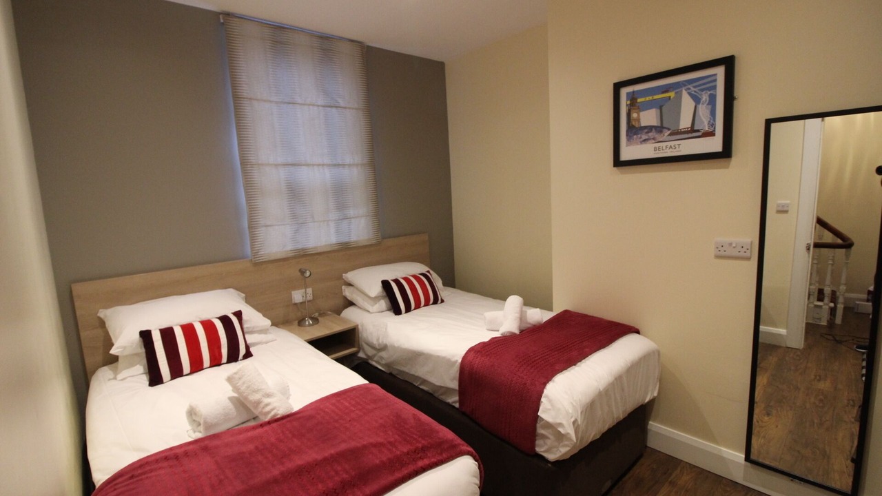 Photo of Bedroom in Queens Quarter