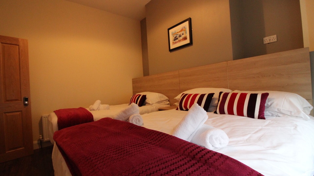 Photo of Bedroom in Queens Quarter