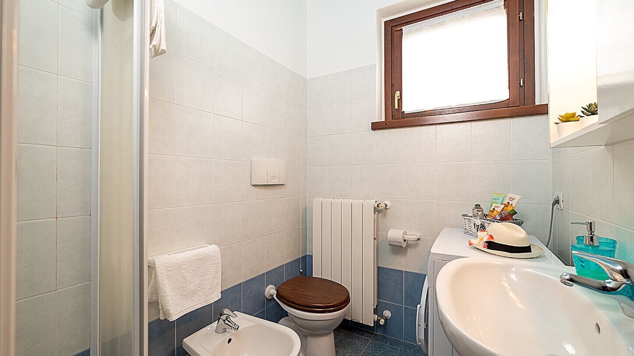 Photo of Bathroom in Cola