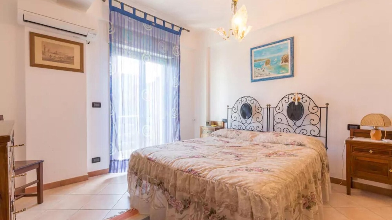 Photo of Bedroom in Mongiove