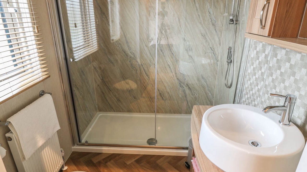 Photo of Bathroom in Dunning