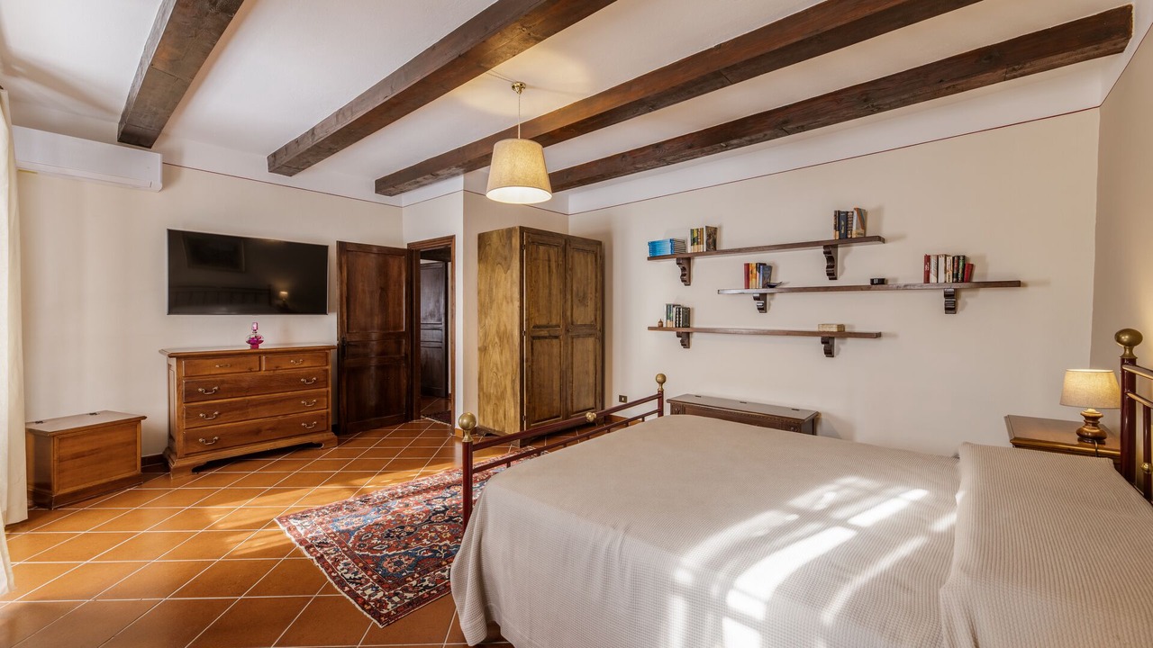 Photo of Bedroom in Cortona