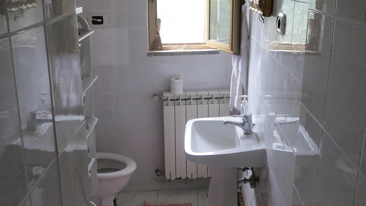 Photo of Bathroom in Nemi