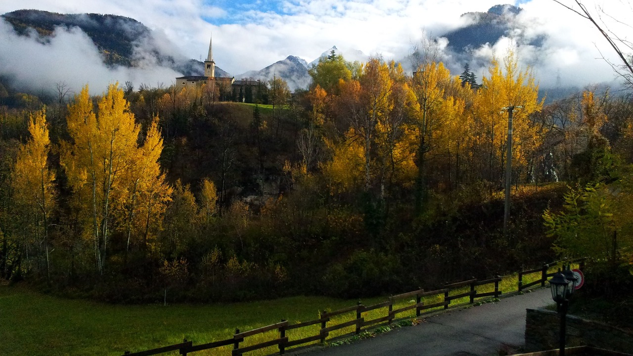 Photo of Outdoor in Introd