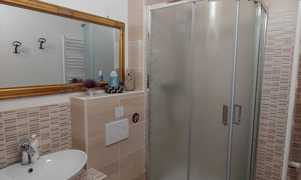 Photo of Bathroom in Dorsoduro