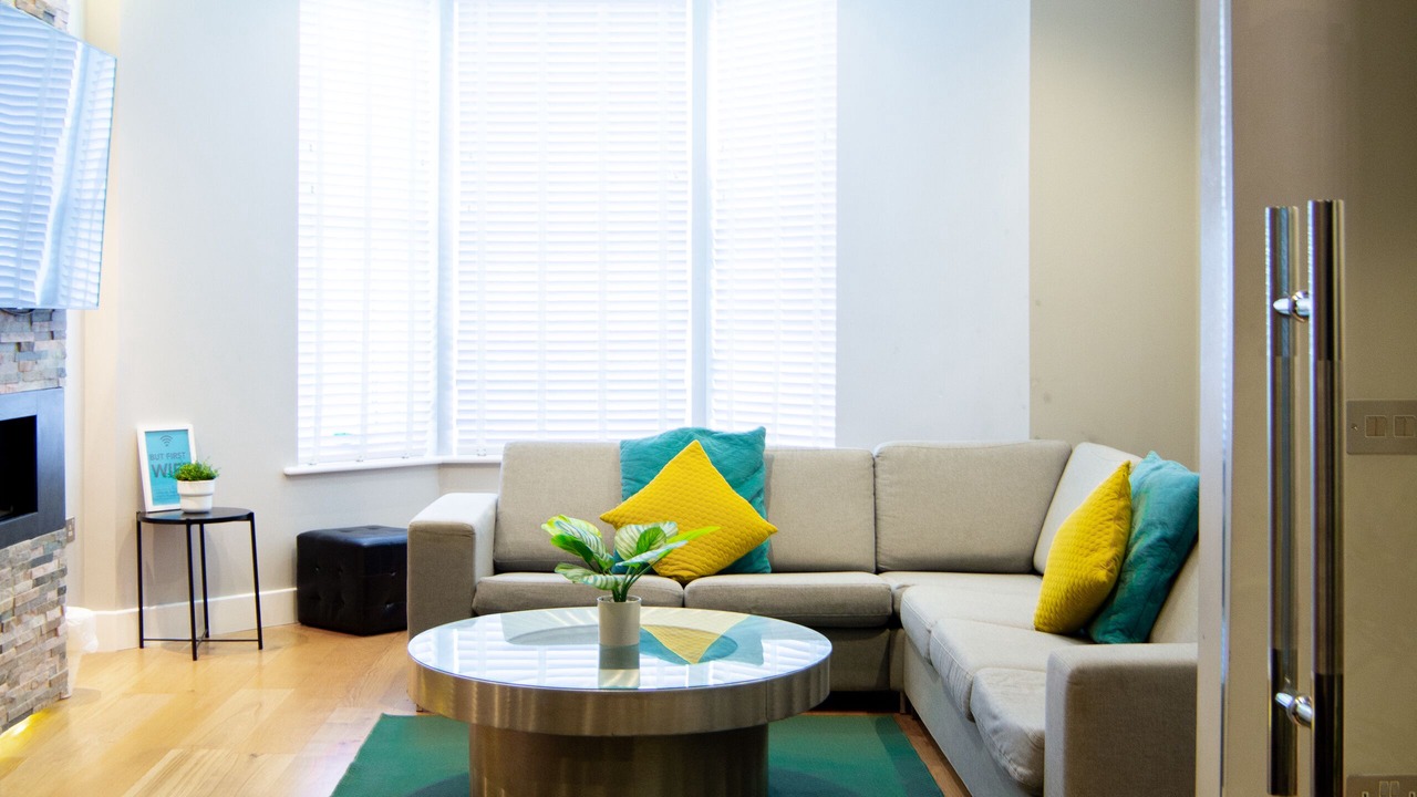 Photo of Livingroom in Newquay City Centre