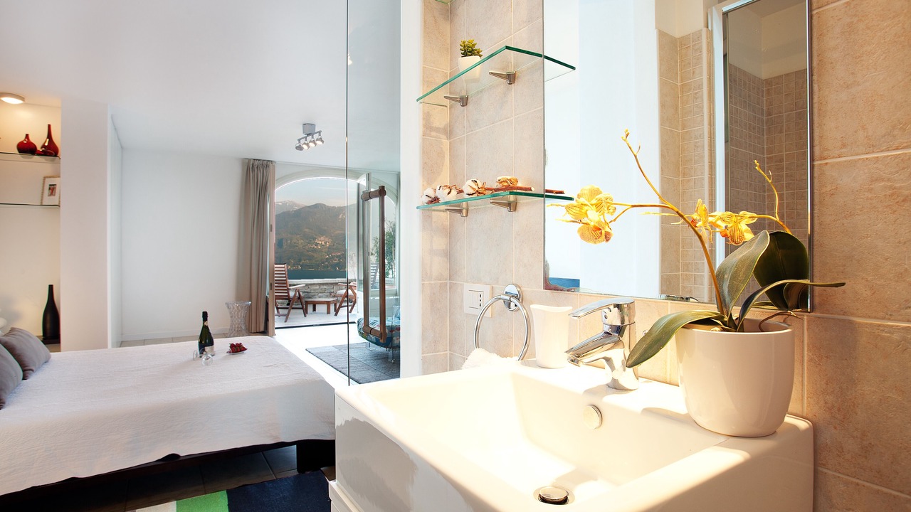 Photo of Bathroom in Menaggio