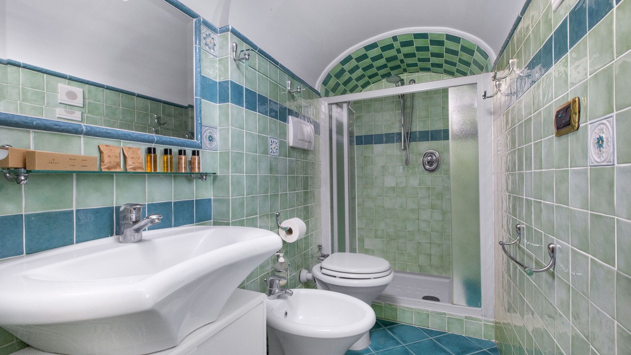 Photo of Bathroom in Sorrento City Centre
