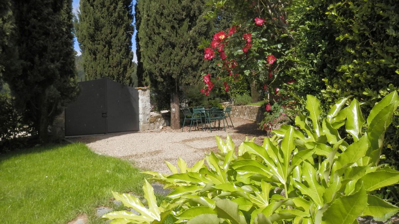 Photo of Outdoor in Starda