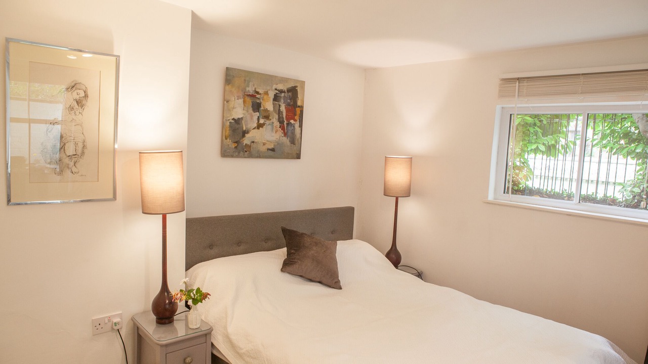 Photo of Bedroom in Oxford City Centre