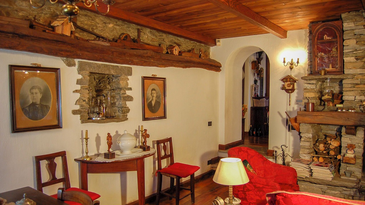 Photo of Others in Croveo