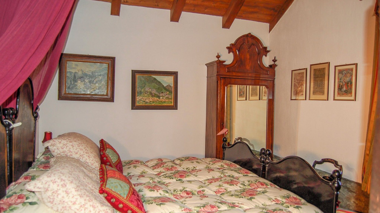 Photo of Bedroom in Croveo