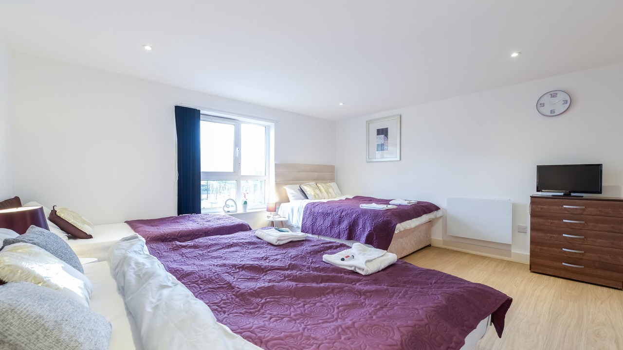 Photo of Bedroom in Island Gardens