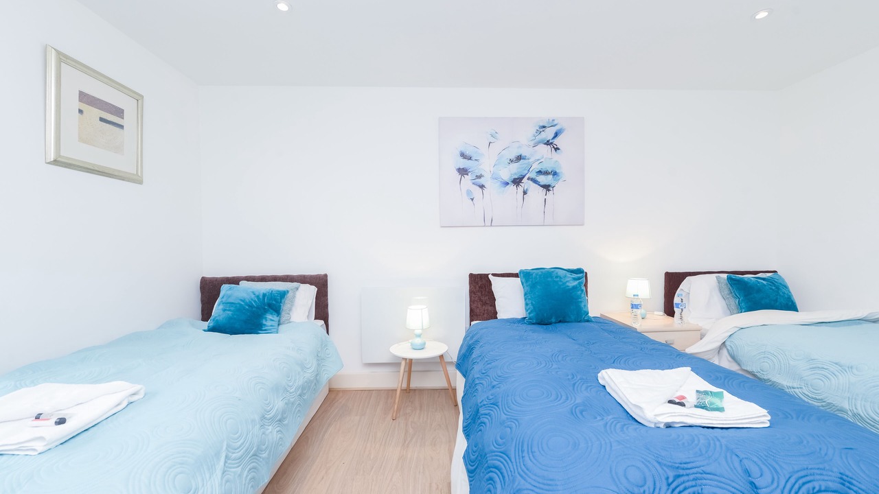 Photo of Bedroom in Island Gardens