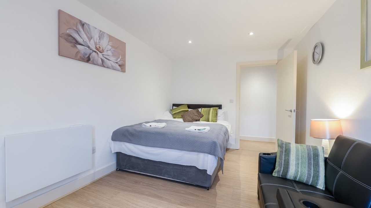 Photo of Bedroom in Island Gardens