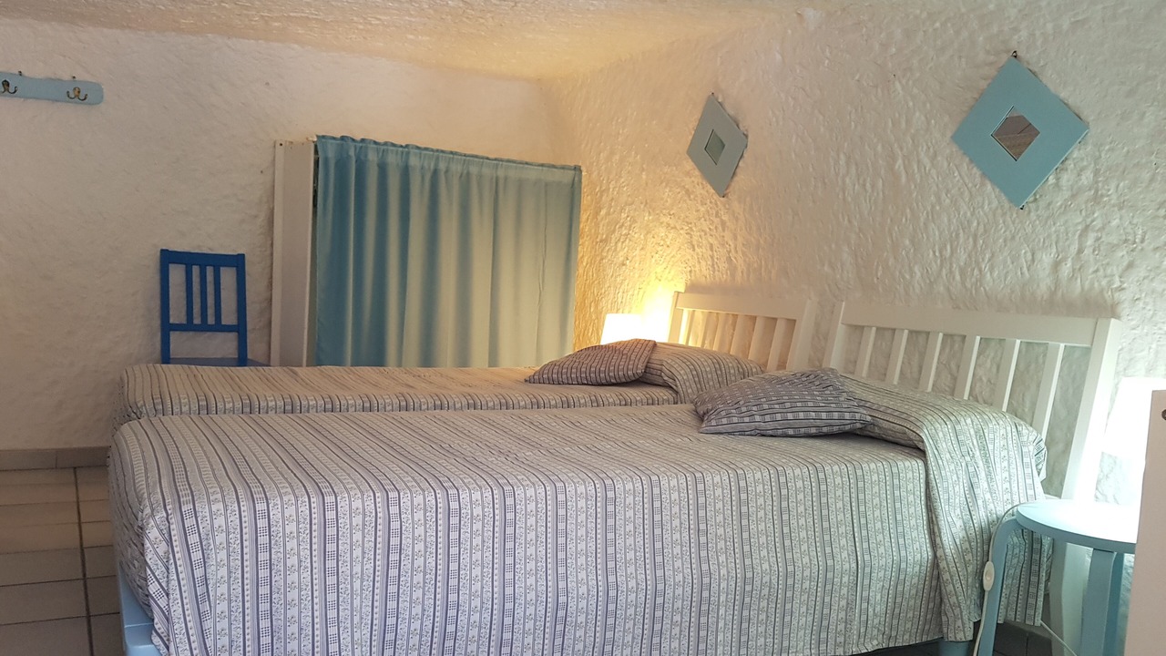 Photo of Bedroom in Le Forna