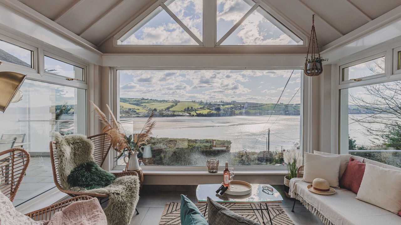 Photo of Livingroom in Teignmouth