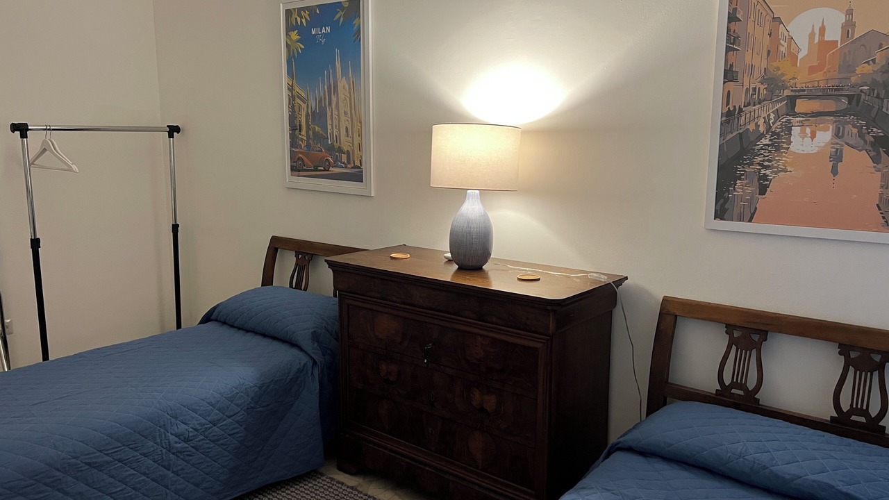 Photo of Bedroom in Magenta