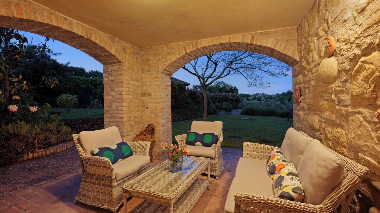 Photo of Patio Balcony in Rupoli