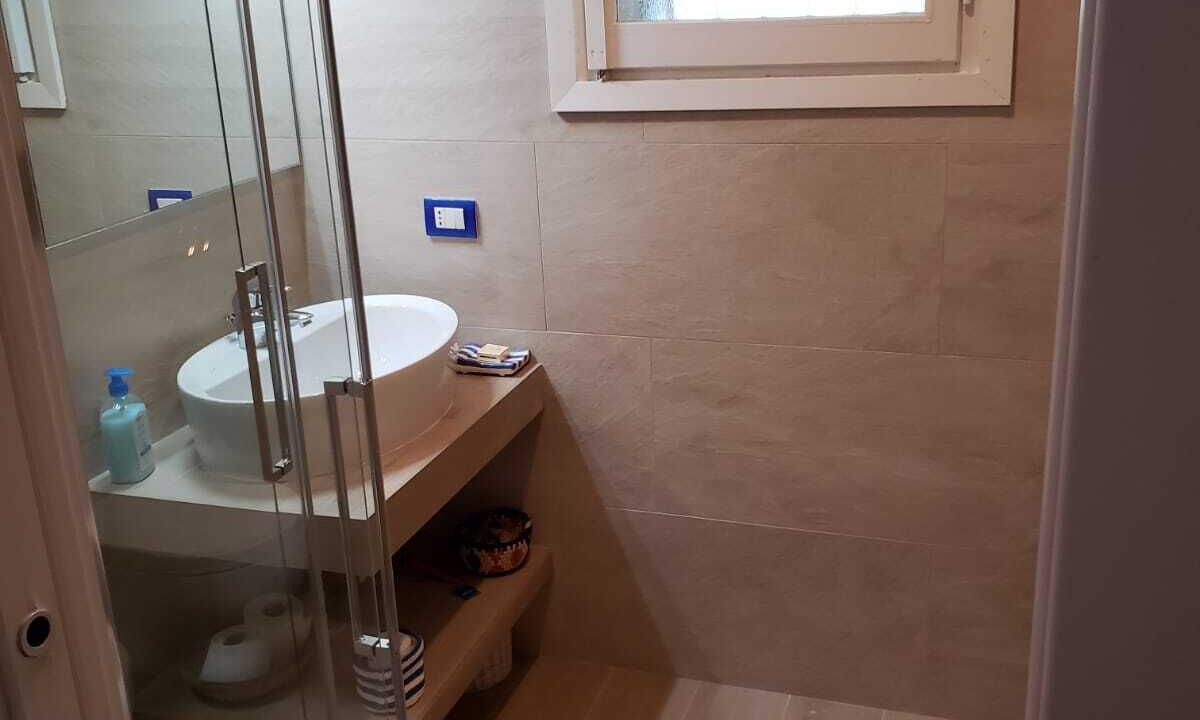 Photo of Bathroom in Golfo di Marinella