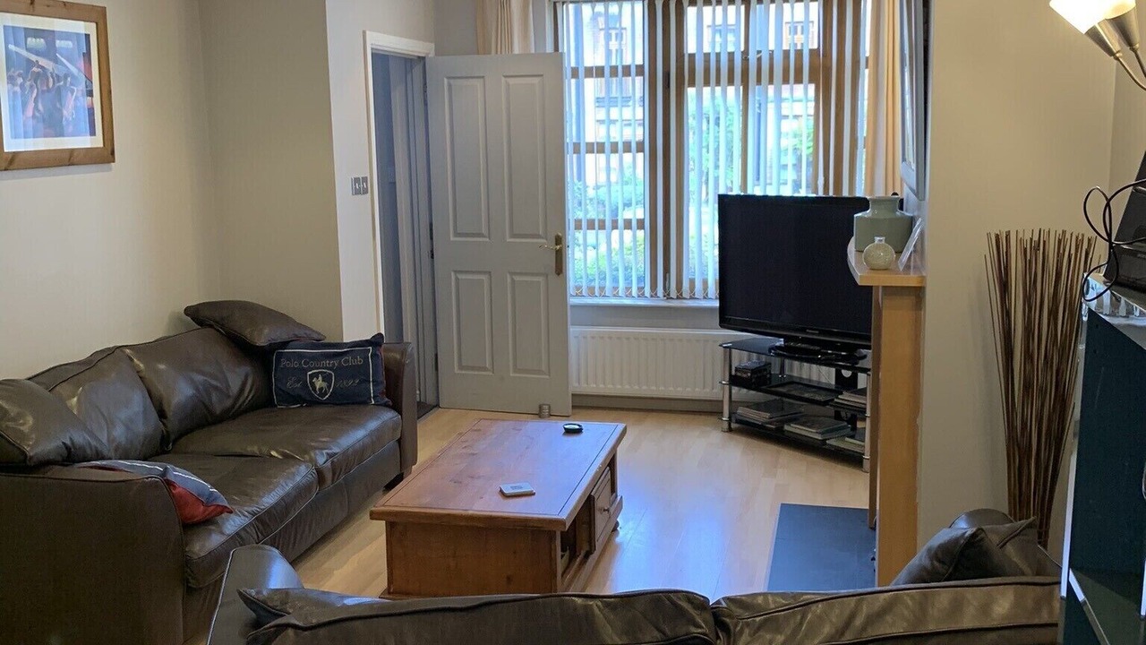 Photo of Bedroom in Queens Quarter
