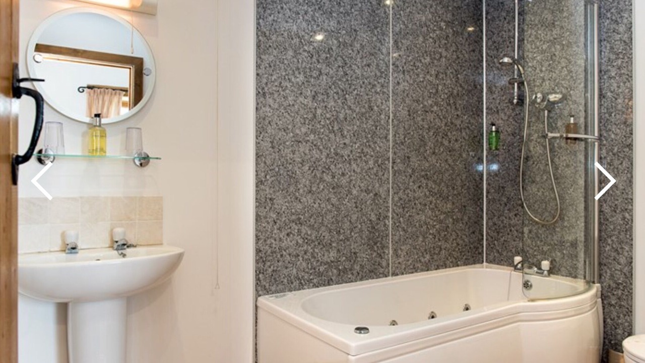 Photo of Bathroom in Widemouth Bay