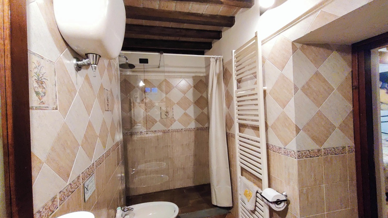 Photo of Bathroom in Cortona