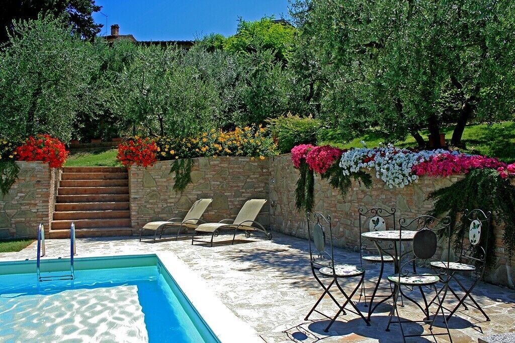 Photo of Outdoor in San Gimignano City Centre