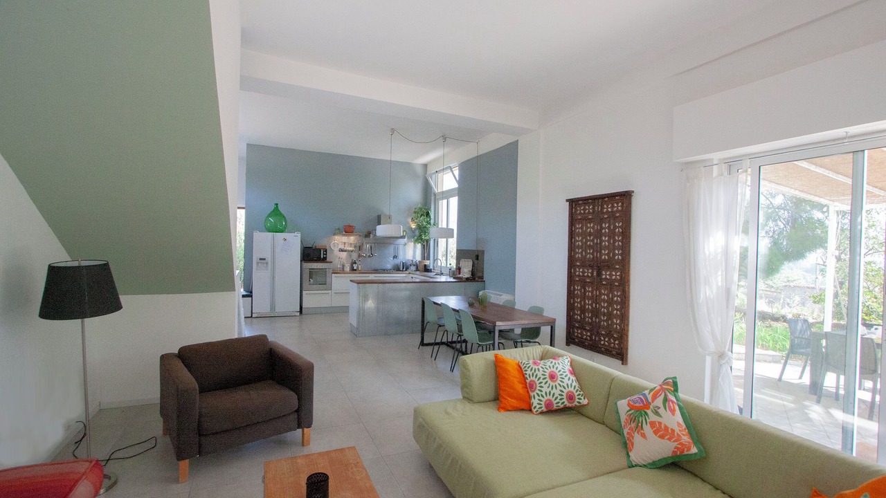 Photo of Livingroom in Mitogio