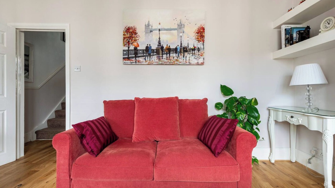 Photo of Livingroom in Sands End