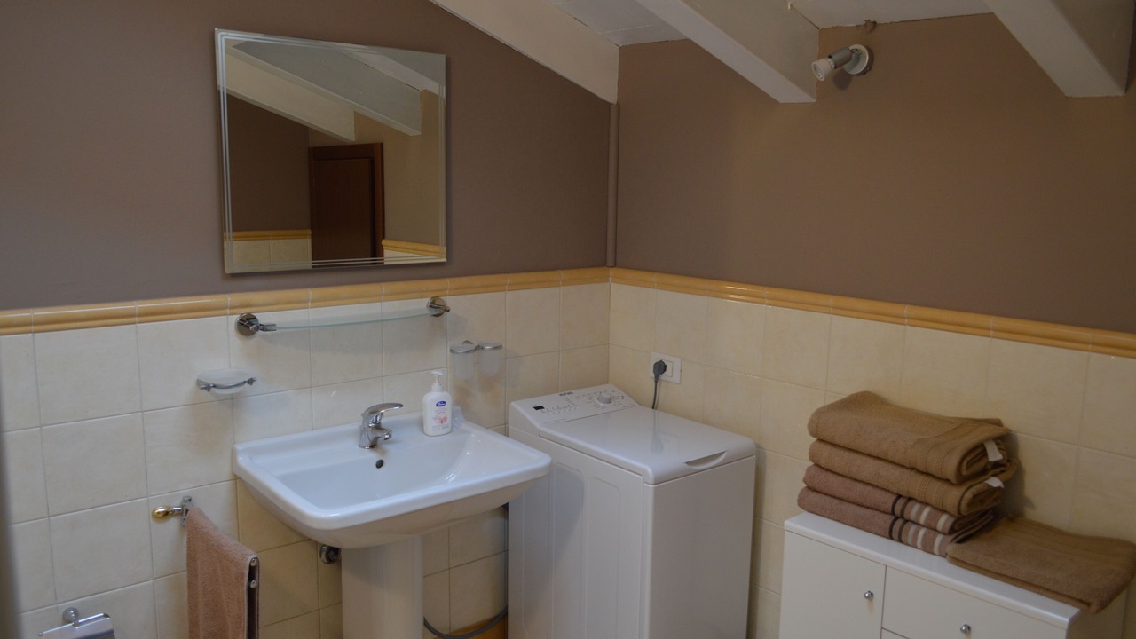 Photo of Bathroom in Roe Volciano