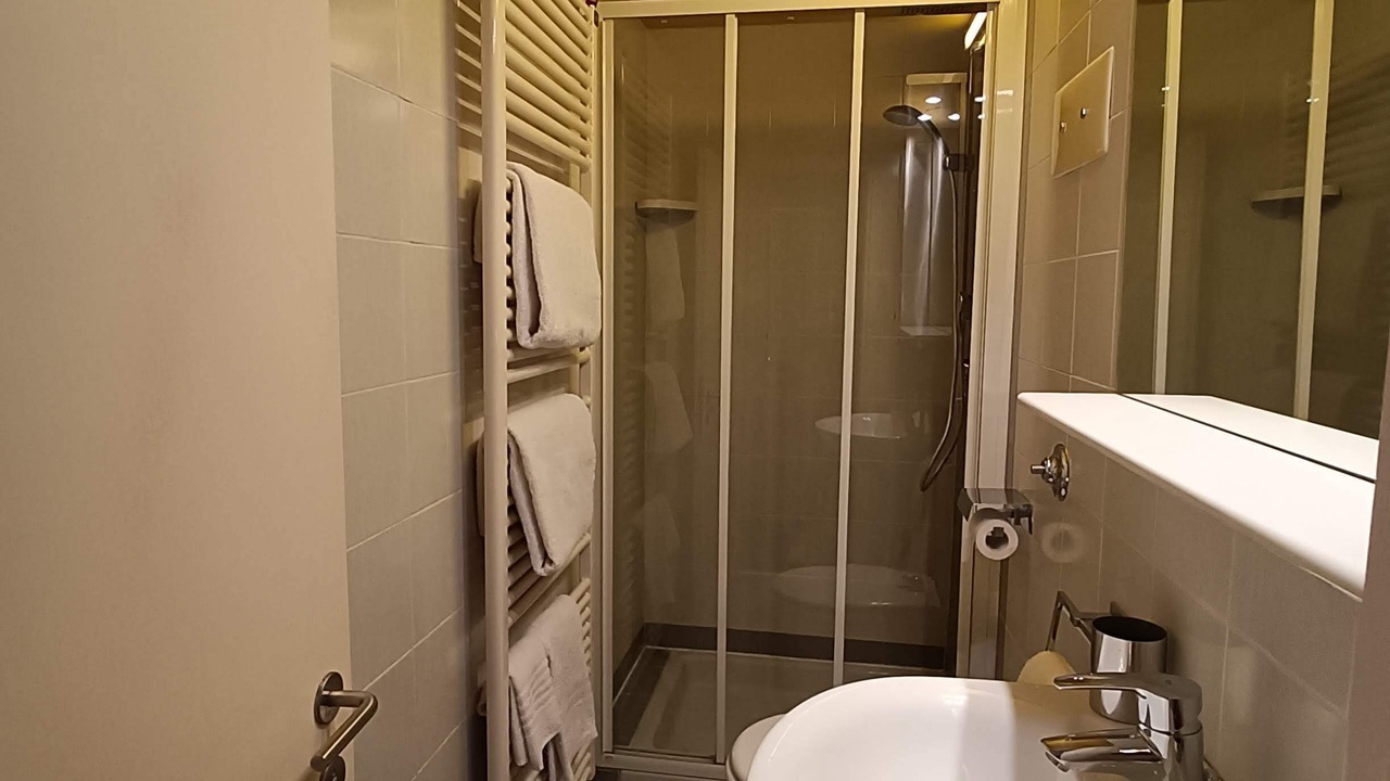 Photo of Bathroom in Dorsoduro