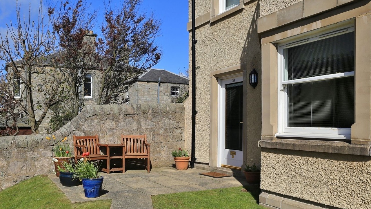 Photo of Outdoor in Leven