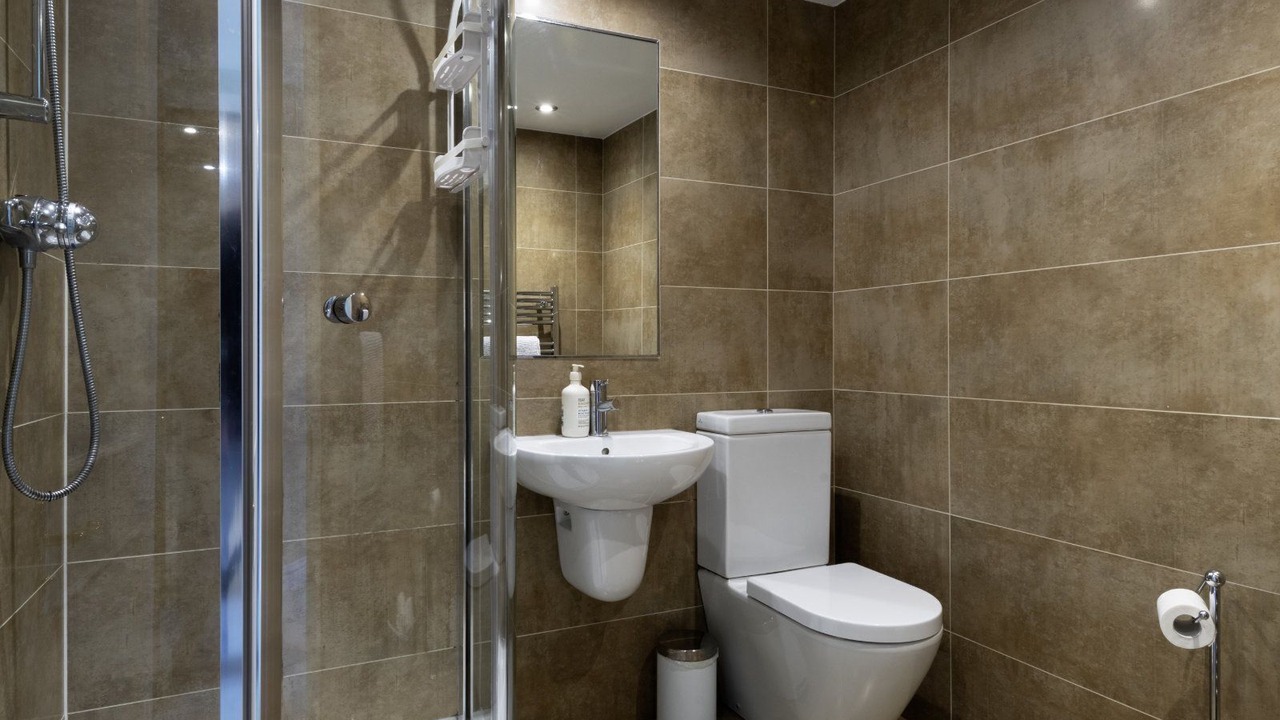 Photo of Bathroom in Leven
