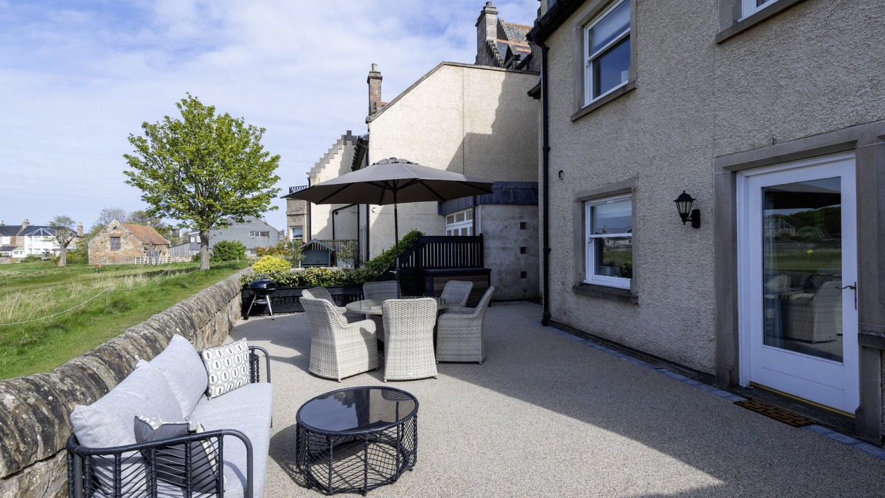 Photo of Outdoor in Leven