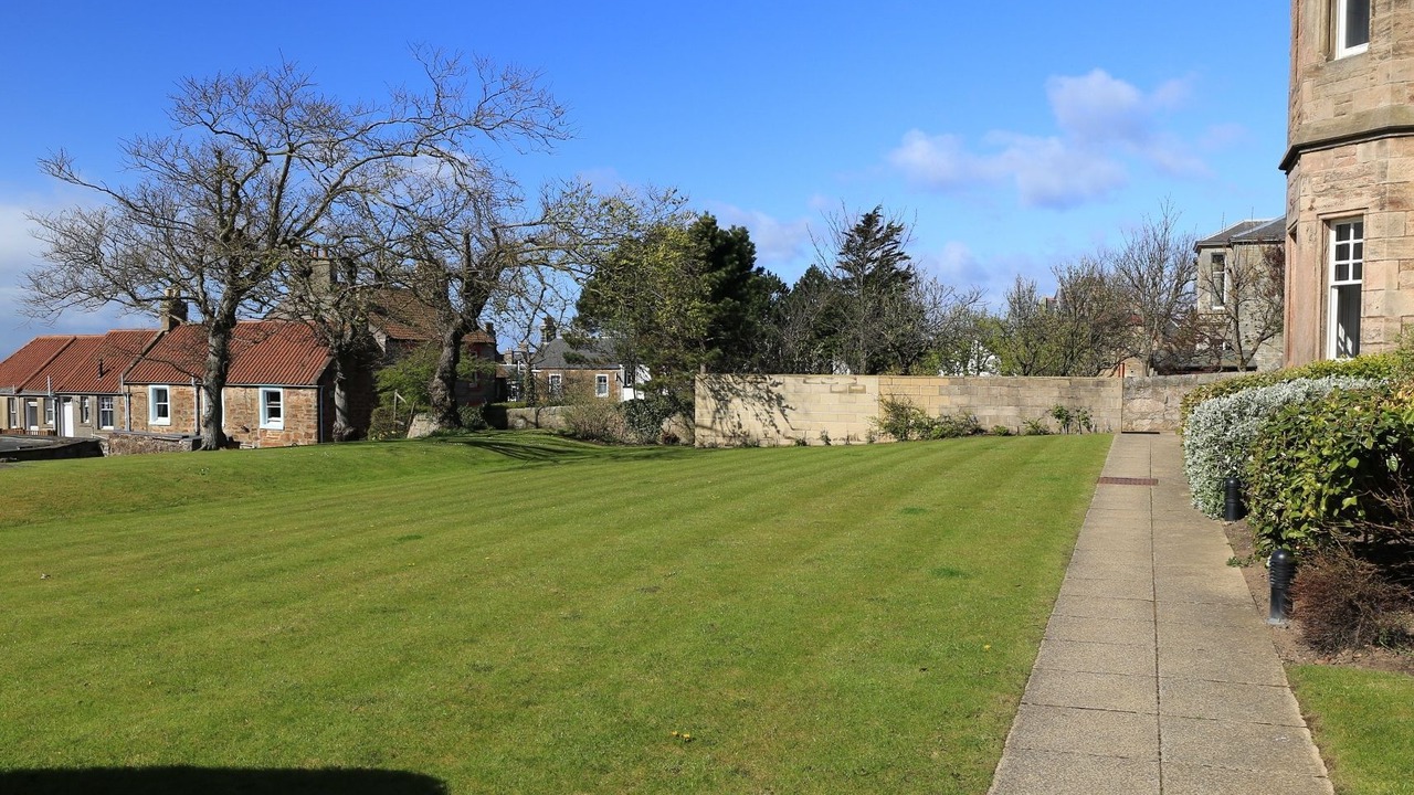 Photo of Outdoor in Leven