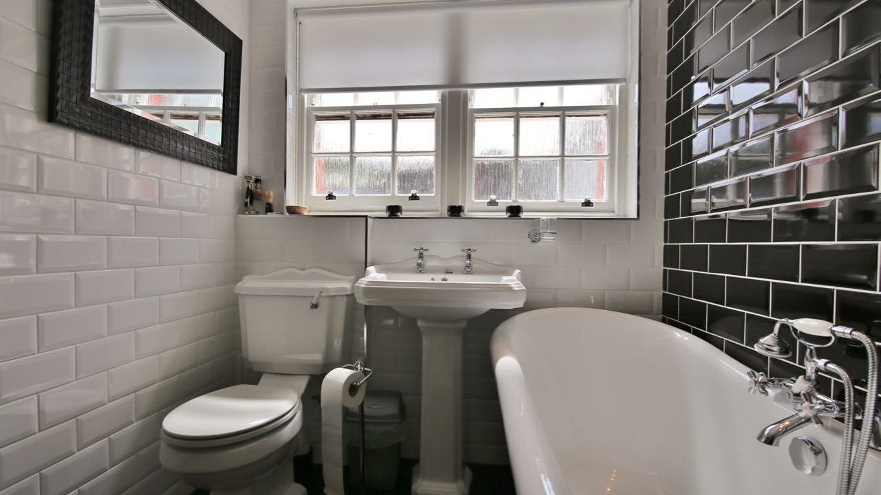 Photo of Bathroom in Crail
