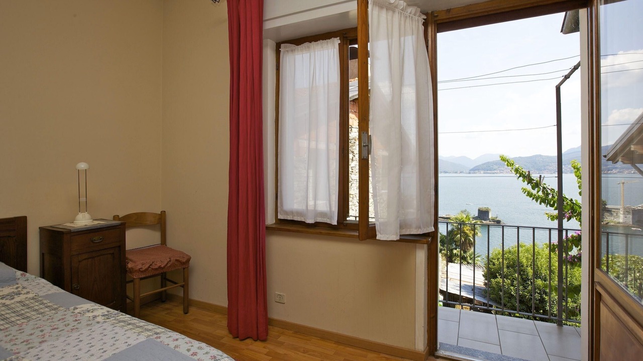 Photo of Bedroom in Cannobio