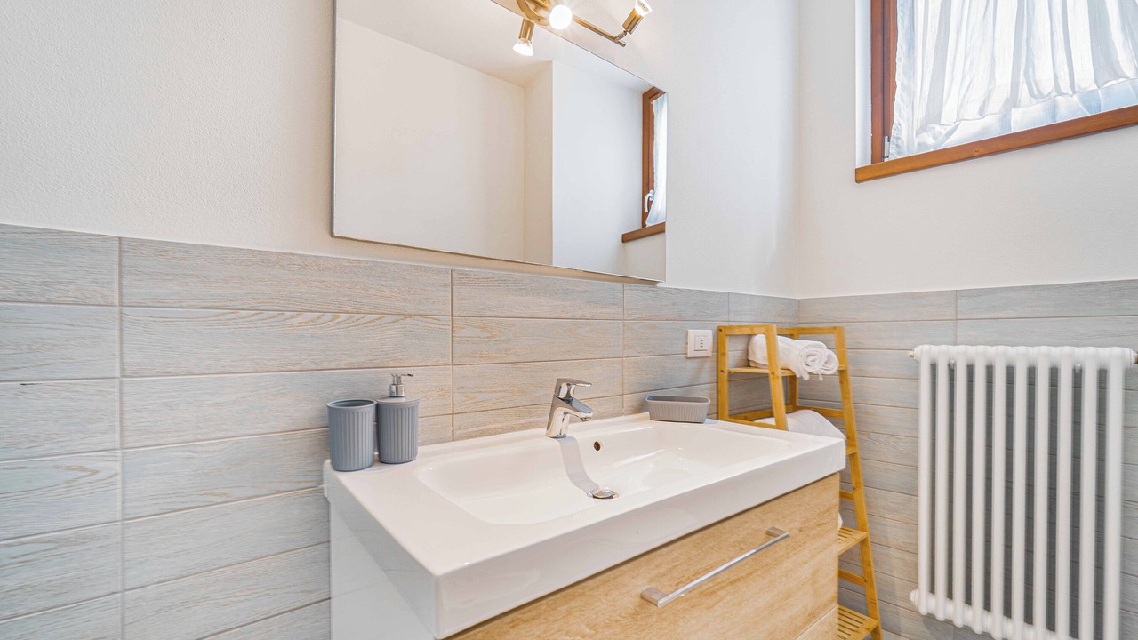 Photo of Bathroom in Colico
