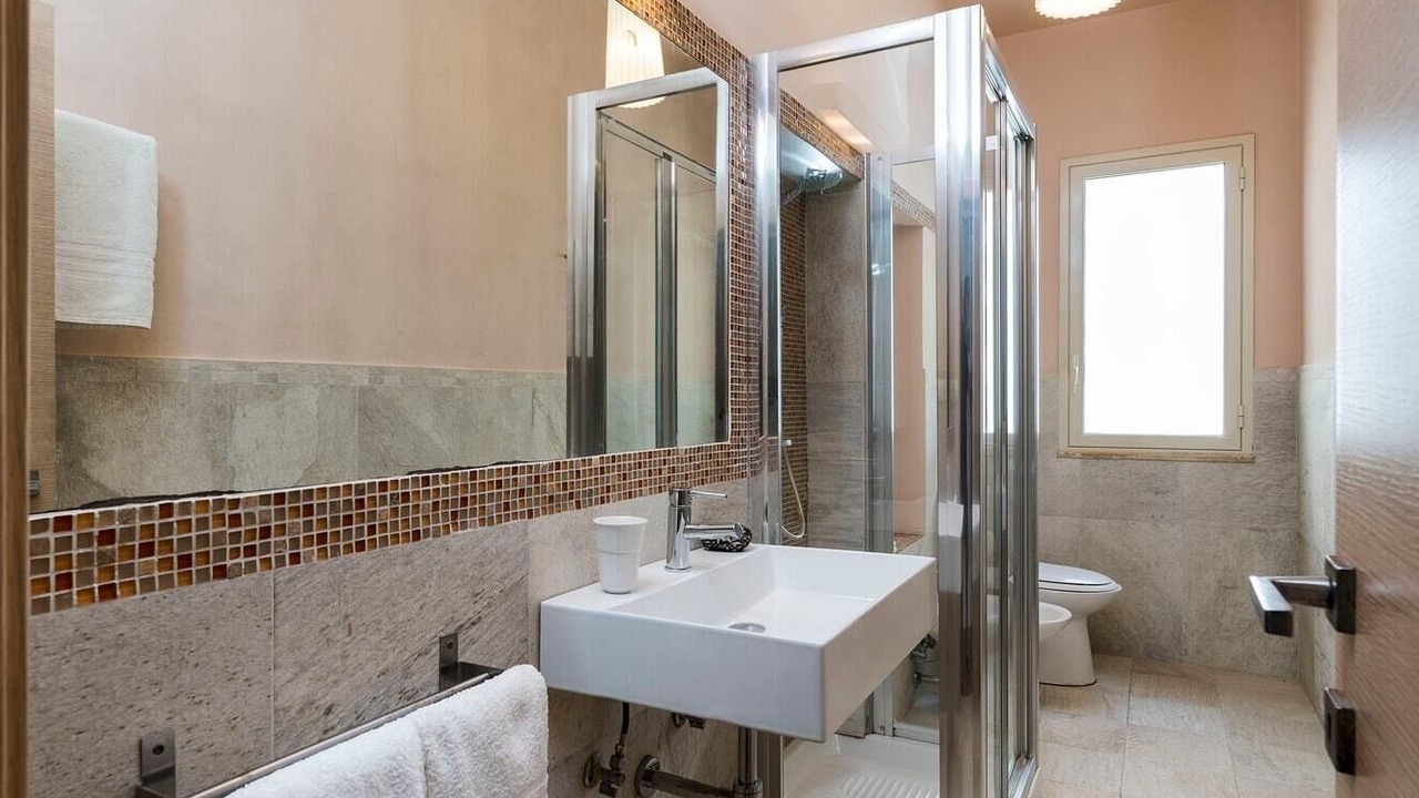 Photo of Bathroom in Noto
