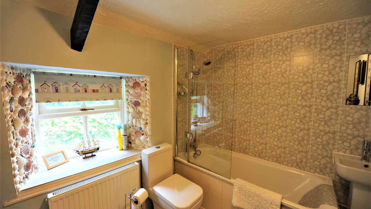 Photo of Bathroom in Fowey