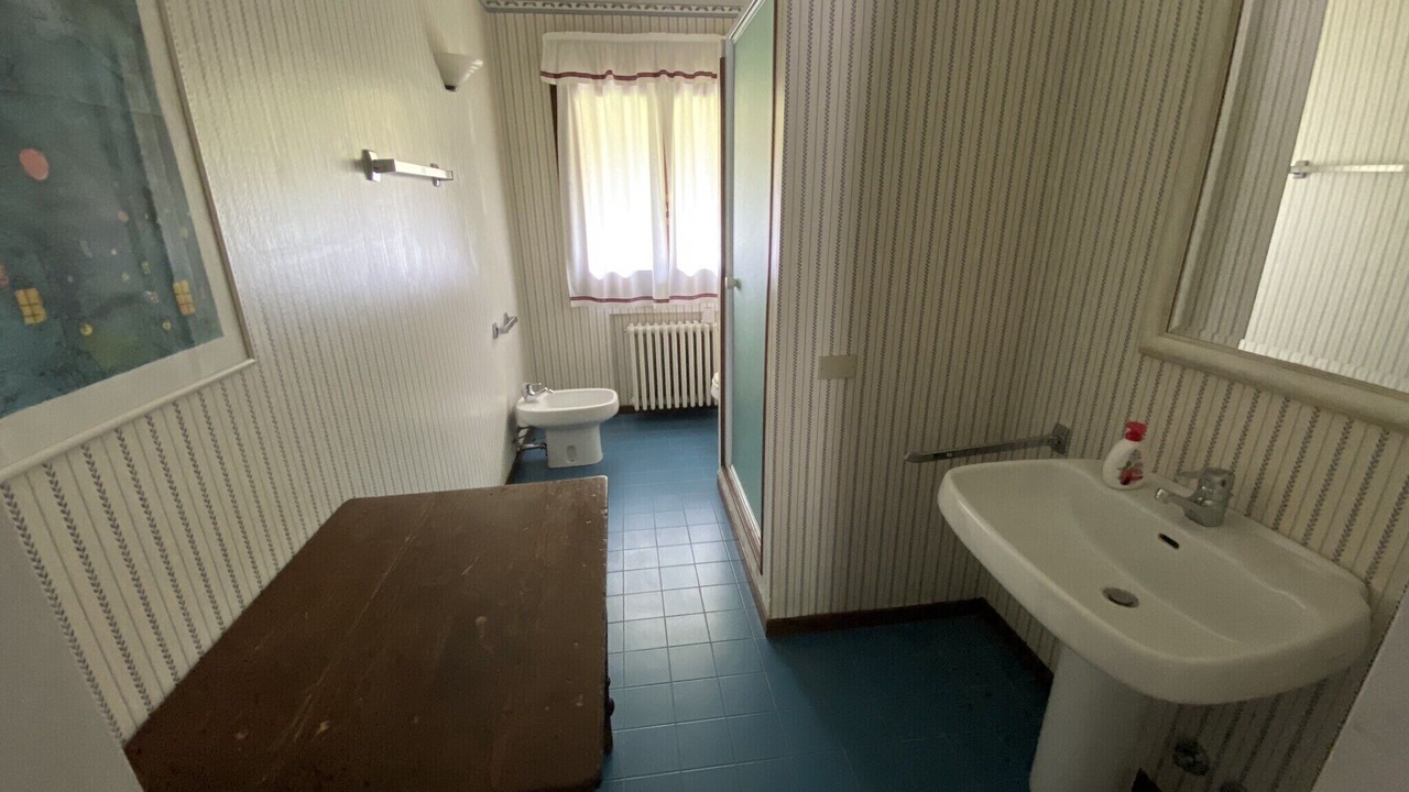 Photo of Bathroom in Vergiate