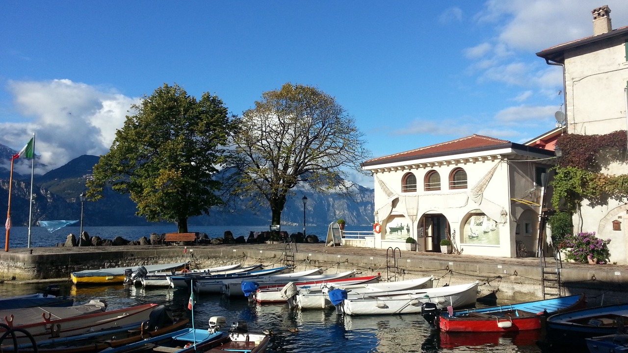 Photo of Others in Cassone