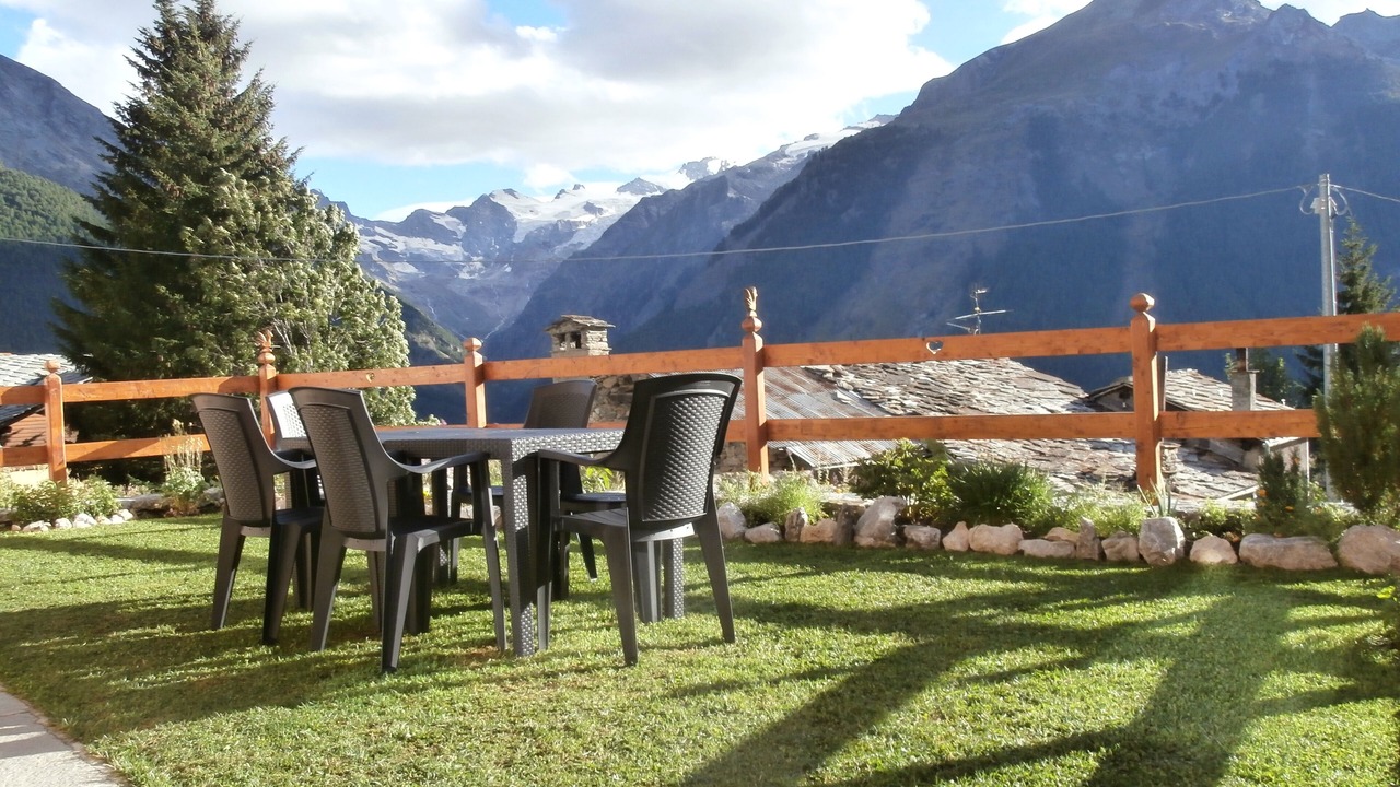 Photo of Outdoor in Gimillan