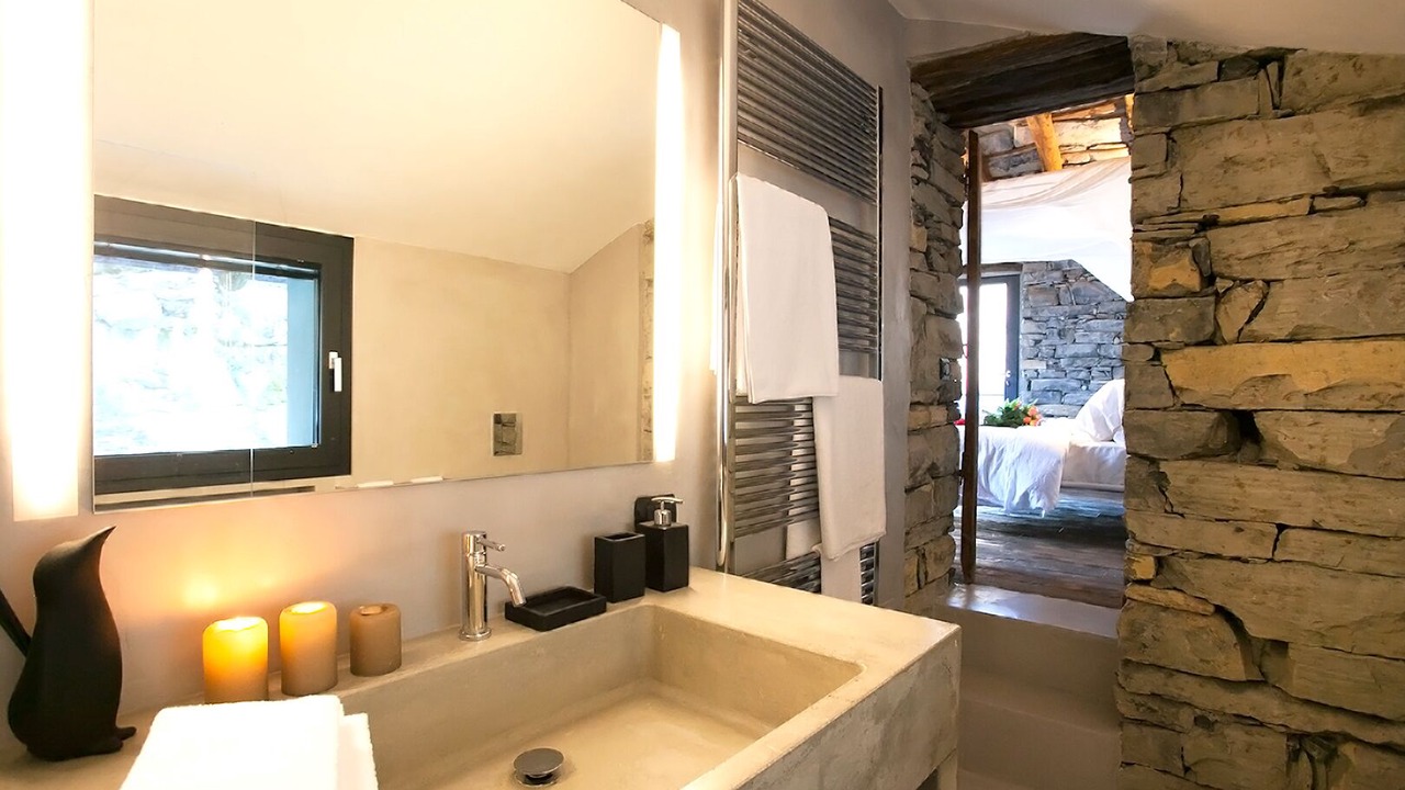 Photo of Bedroom in Torno