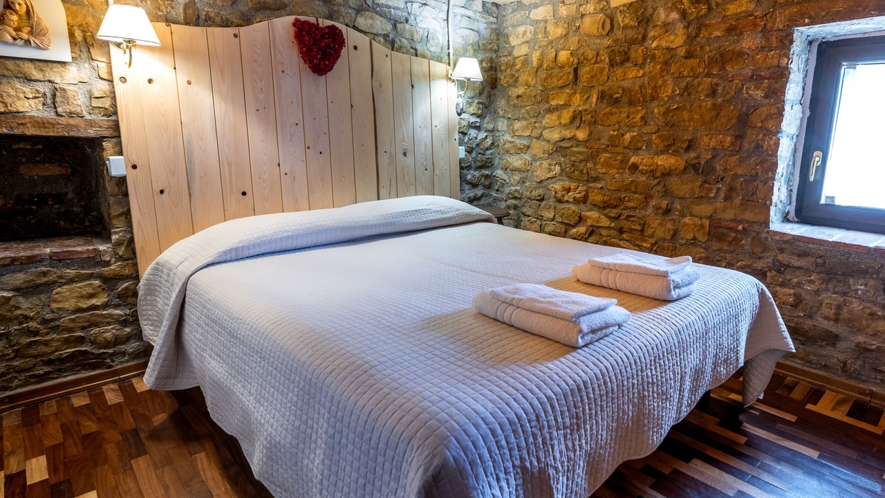 Photo of Bedroom in Montefalcone Appennino