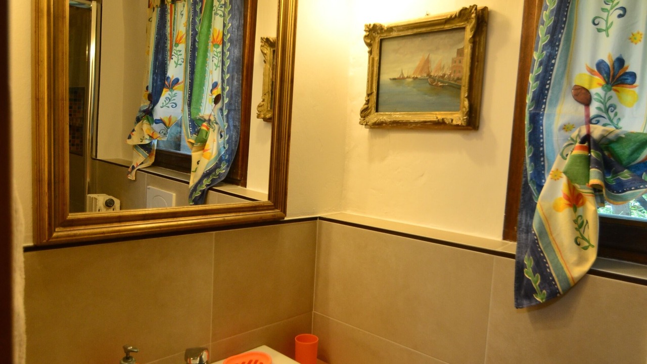 Photo of Bathroom in Serra San Quirico