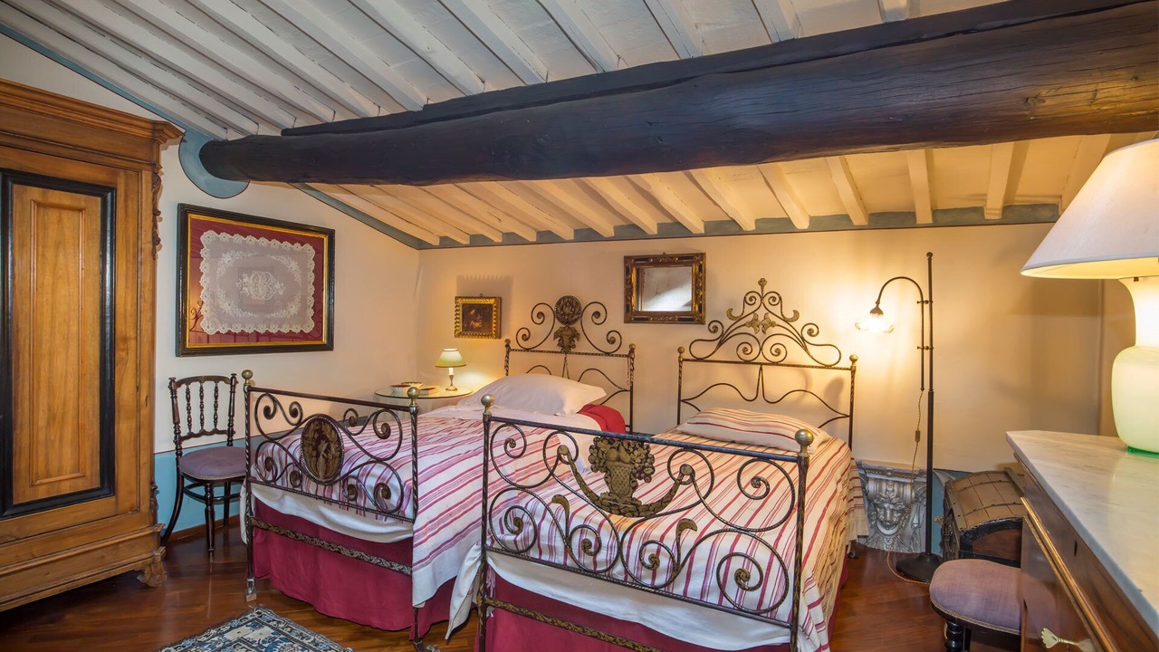Photo of Bedroom in Siena City Centre