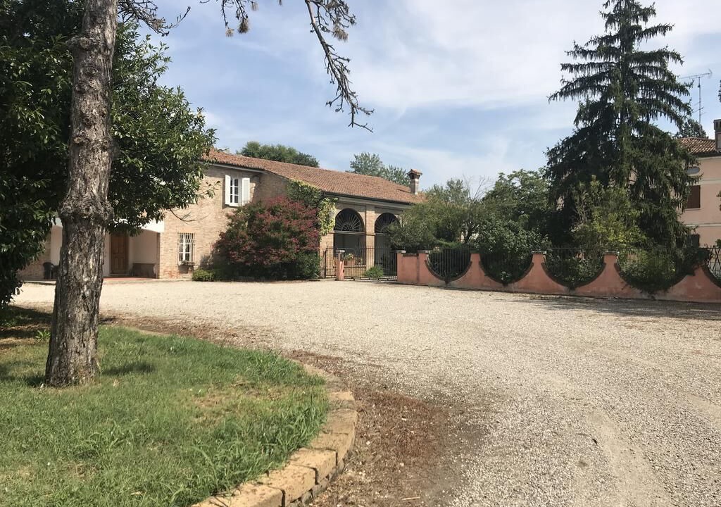 Photo of Outdoor in Mantua
