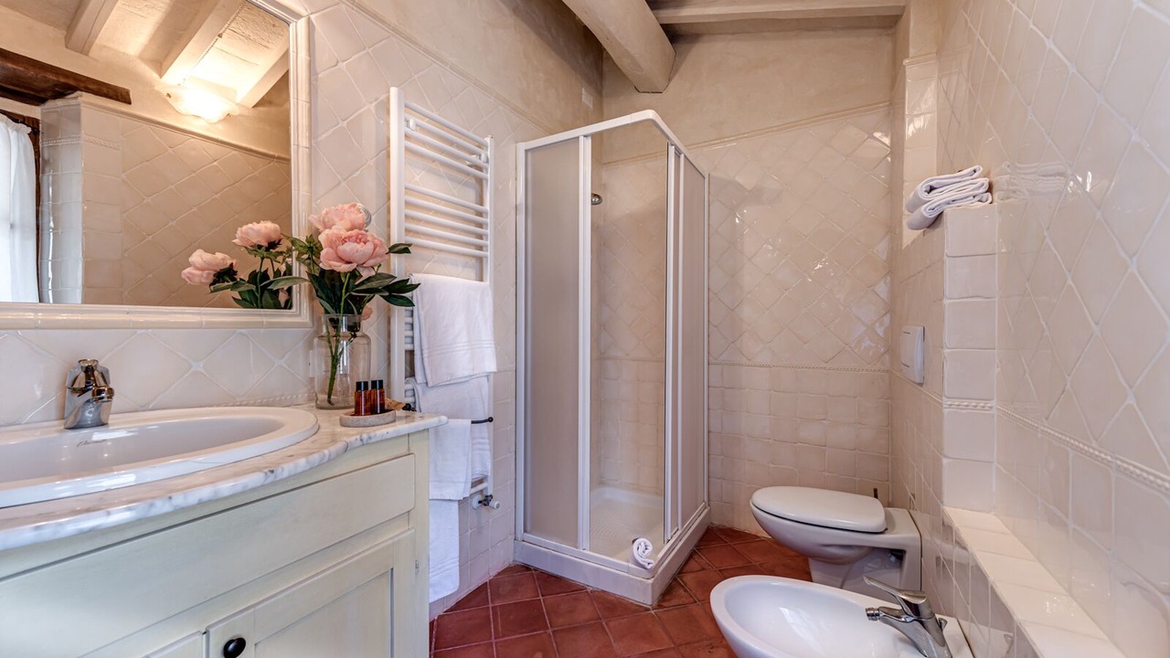 Photo of Bathroom in Simignano
